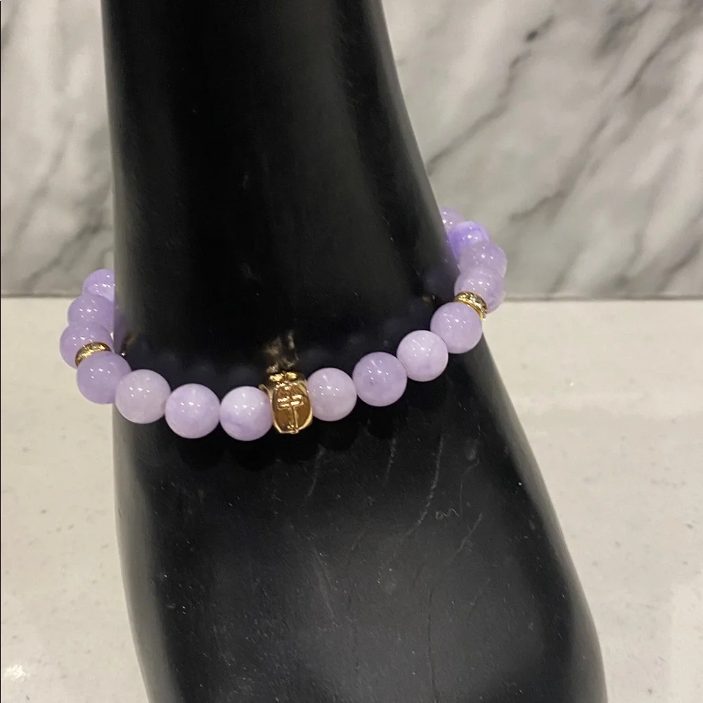 Lavender Agate Beaded Bracelet with sparkly Gold Accents - Picture 4 of 6